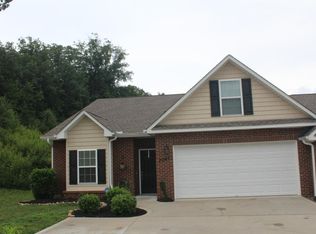 7061 Pemmbrooke Shire Ln, Knoxville, TN 37909