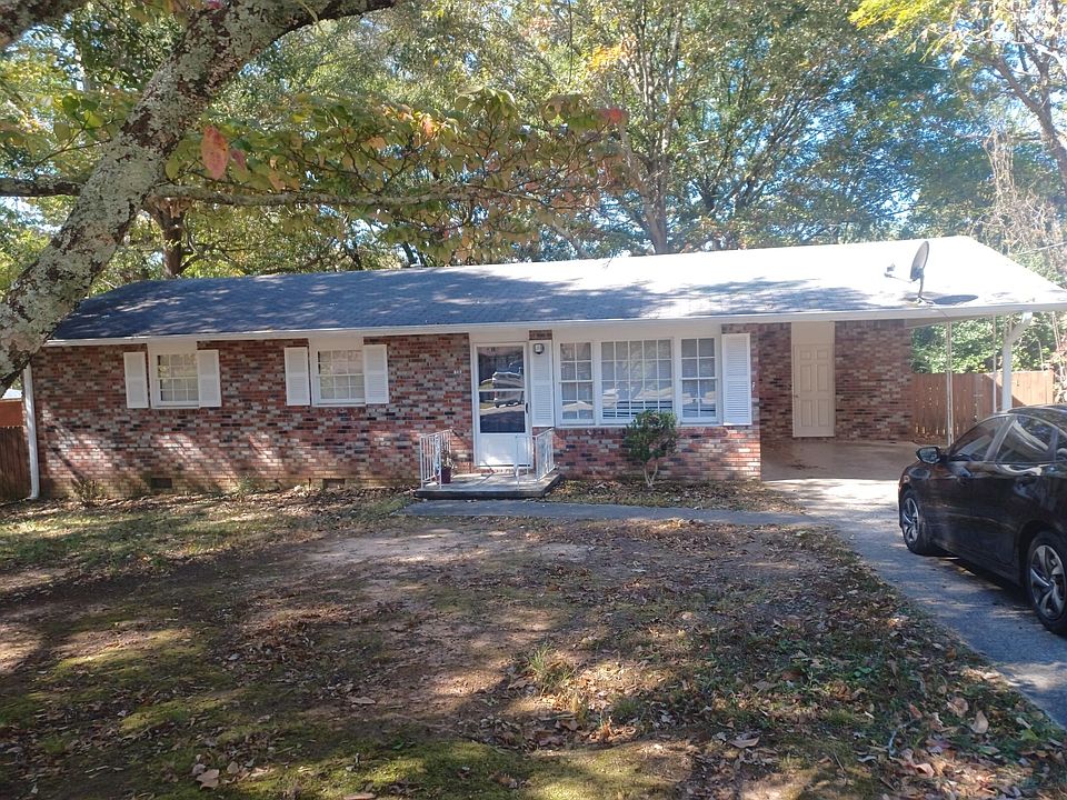 1st image of 168 Parker Dr SW