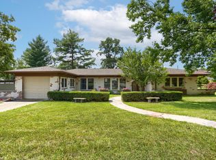 12 E Woodlawn Ave, Danville, IL 61832