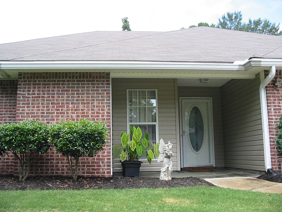 Brick ranch New roof 2013