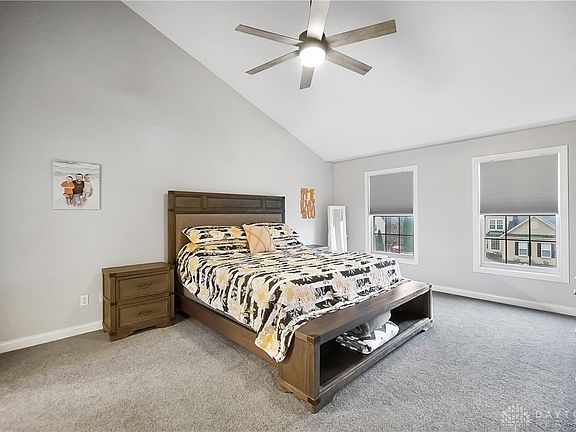 5th image of 266 Forest Edge Dr
