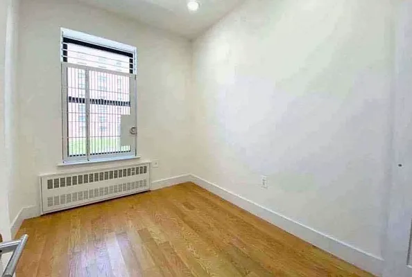 Rented by EastMount Realty LLC | media 34