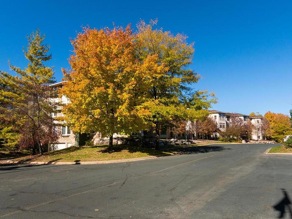 2nd image of 5985 Rowland Rd APT 307