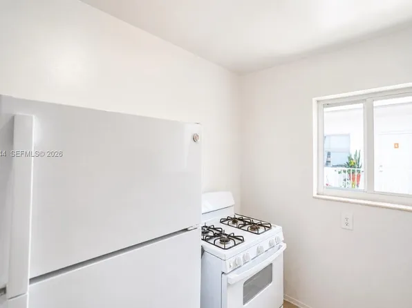 7721 Dickens Ave, Miami Beach, FL