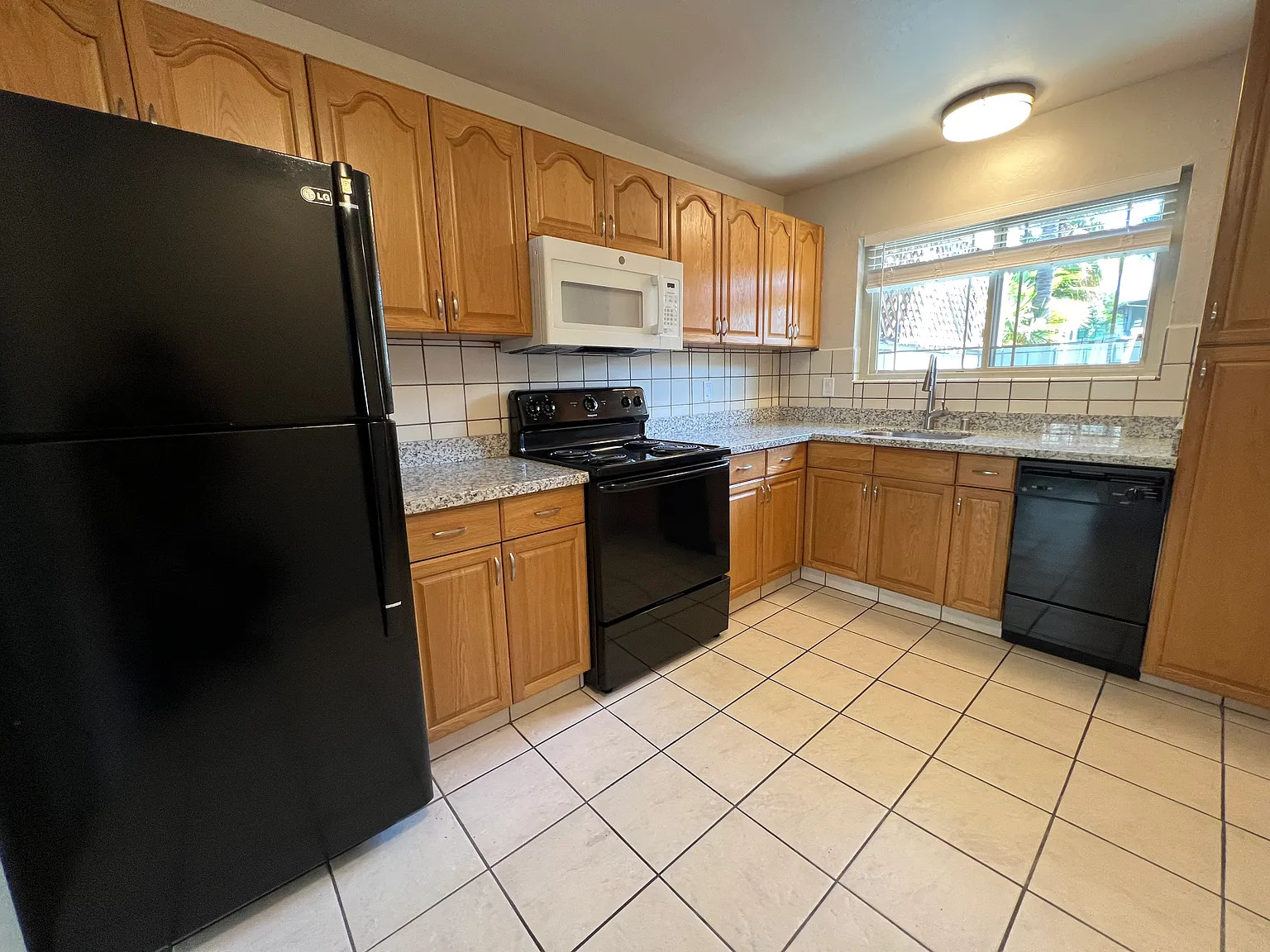 Farm Hill Manor — Photo 4