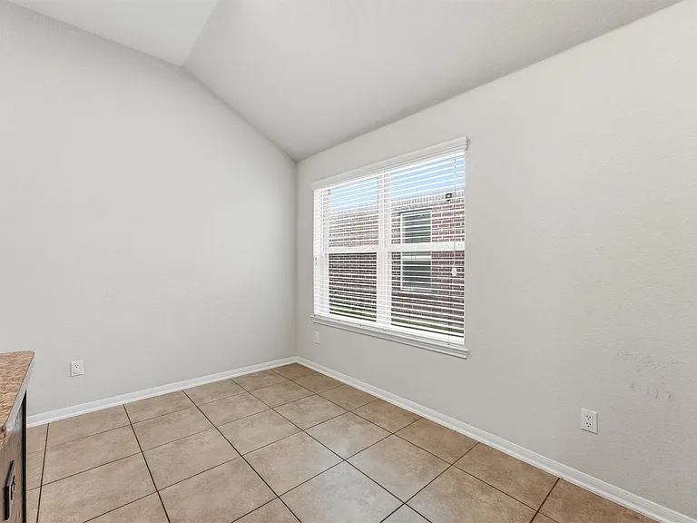 5211 Cayenne Ln — Photo 11
