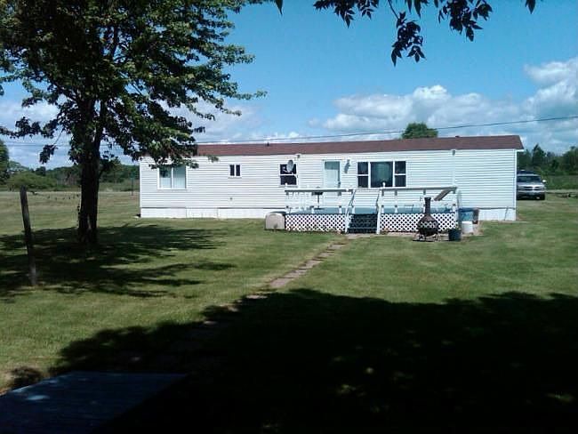 2nd image of 20565 S Shore Rd