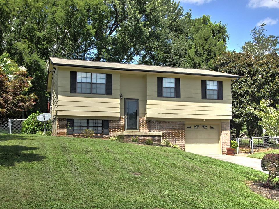 1st image of 6109 Travis Dr