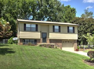 6109 Travis Dr, Knoxville, TN 37921