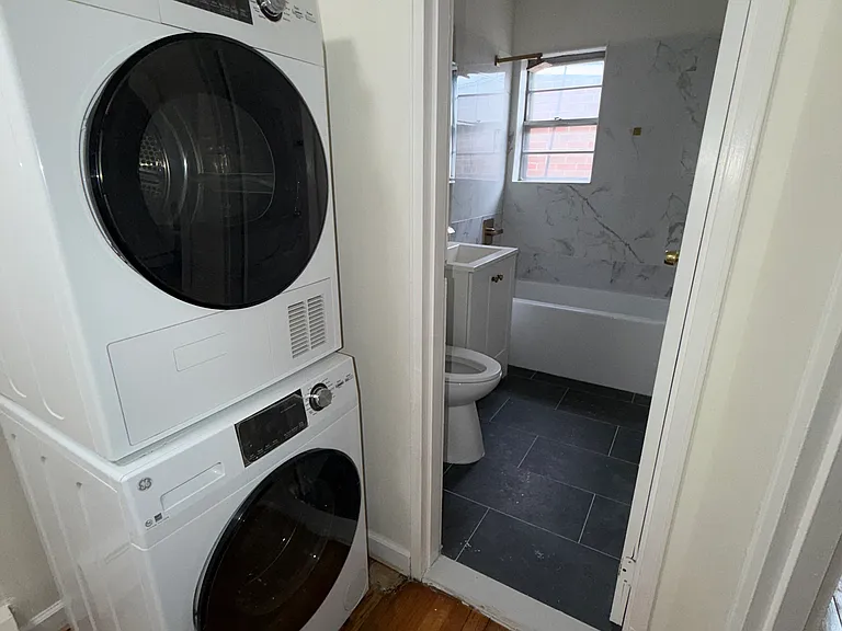 140 71st St #8 — Photo 3