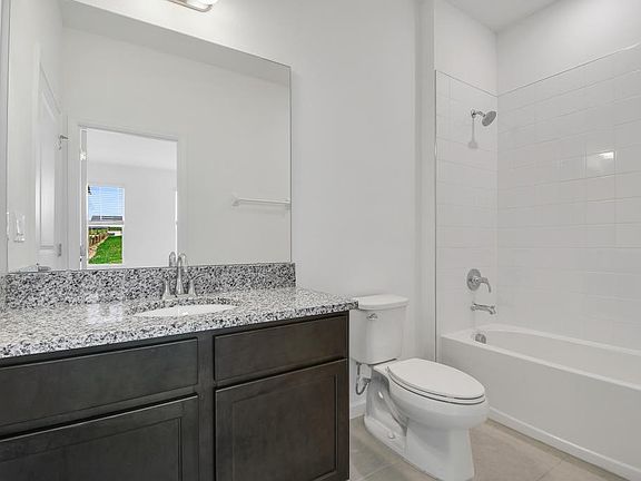 5th image of 14055 Lochend Way