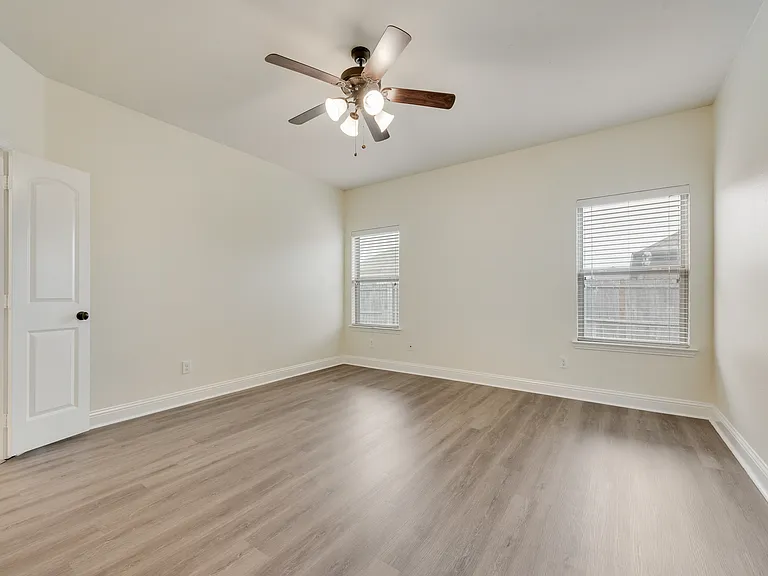 621 Dogwood Dr — Photo 11