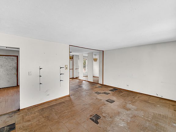 4th image of 7360 Princeton Circle Dr