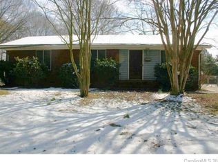 5218 Cinderella Rd, Charlotte, NC 28213