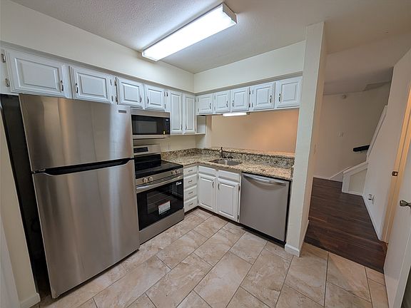 5th image of 5200 Martel Ave APT 11N