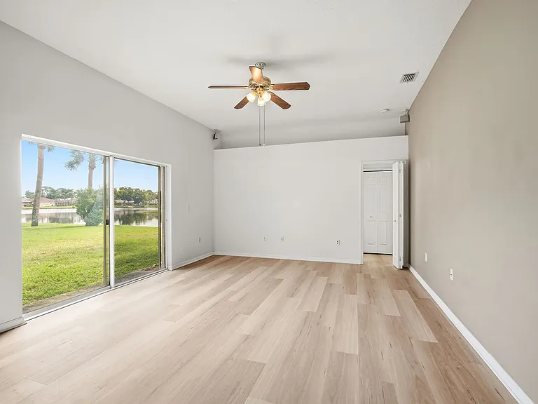 6141 36th Ln E — Photo 8