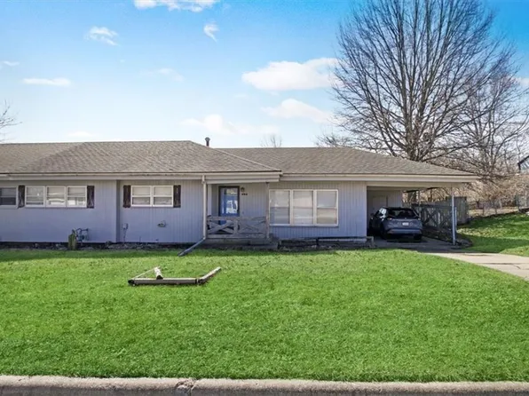 406 Sagebrush Ln, Belton, MO 64012