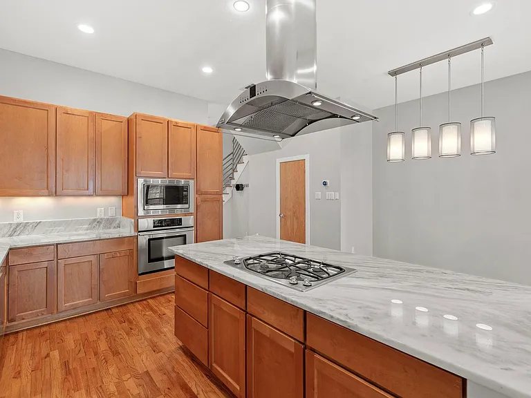 1410 Knox St — Photo 15