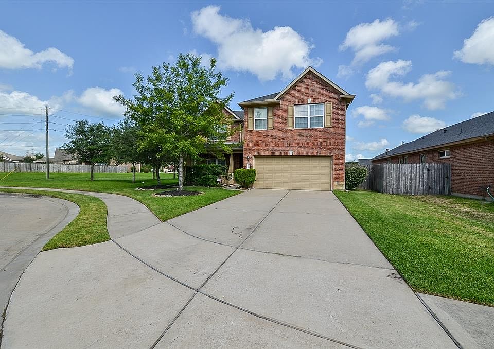 1st image of 9407 Herons Grove Ln