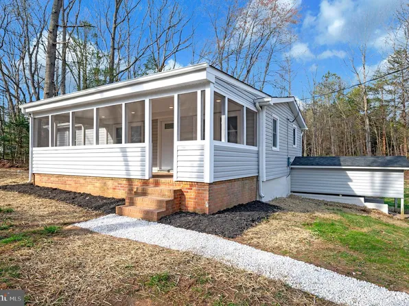 5200 Hams Ford Rd, Woodford, VA 22580