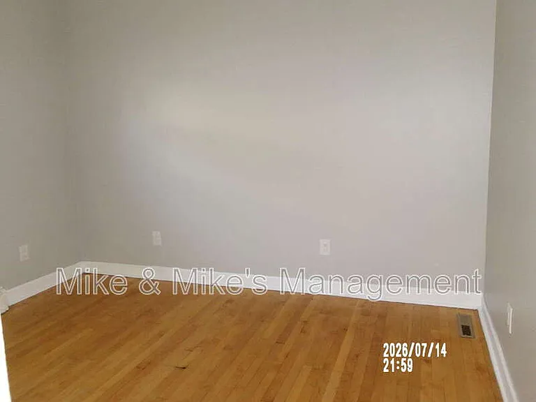 6424 W Chambers St — Photo 19