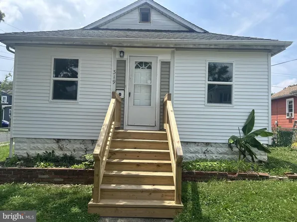 319 Laurel Ave, Woodlynne, NJ 08107