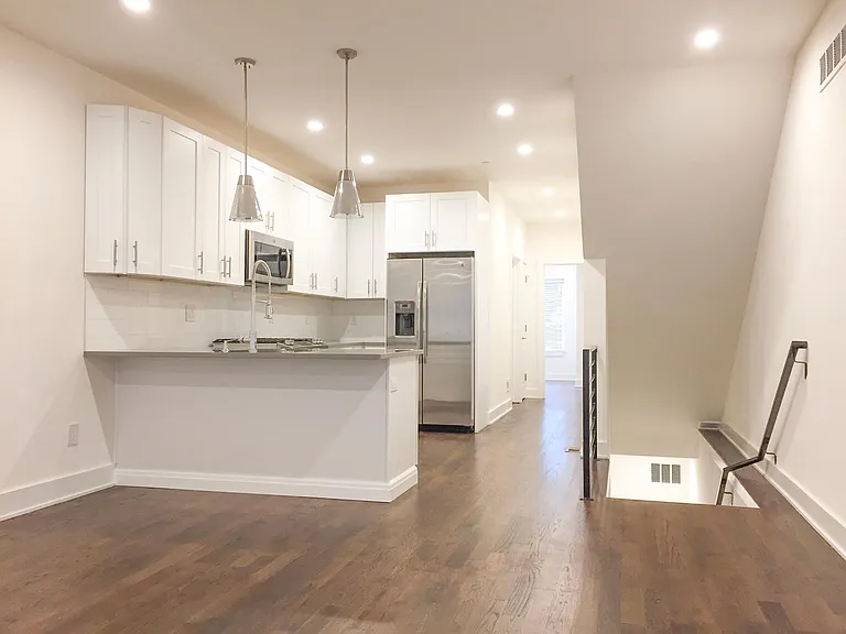 404 W Berks St — Photo 3