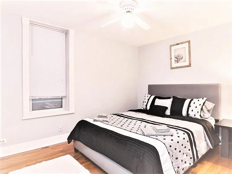 1138 W Barry Ave #G — Photo 5