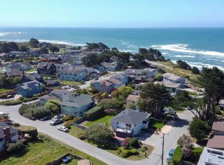 146 La Grande Ave, Moss Beach, CA 94038