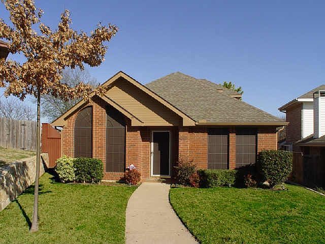 1st image of 705 Burr Oak Dr