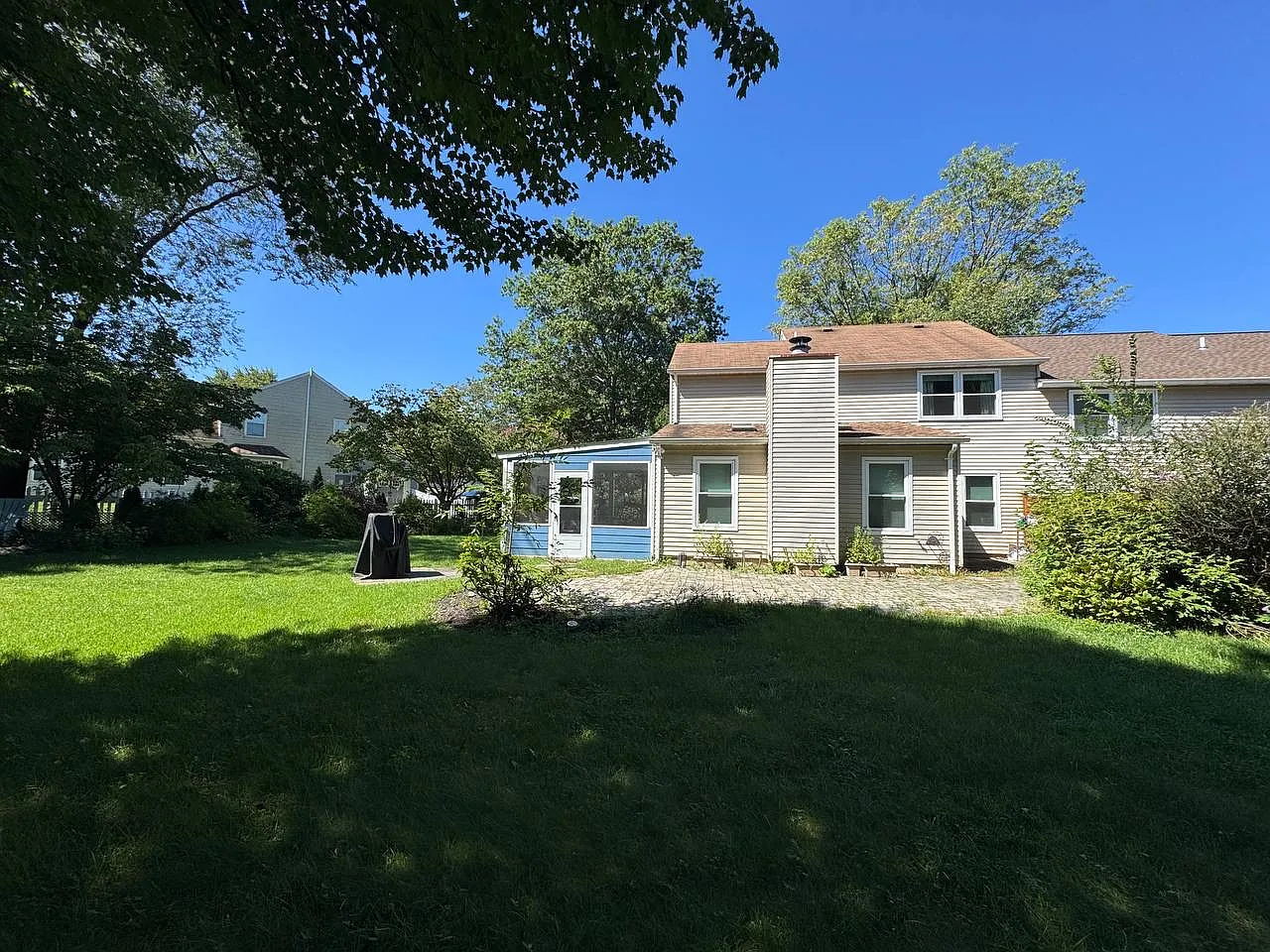 3 bed, 2.5 bath, 1782 sqft, $3,650 — Photo 2