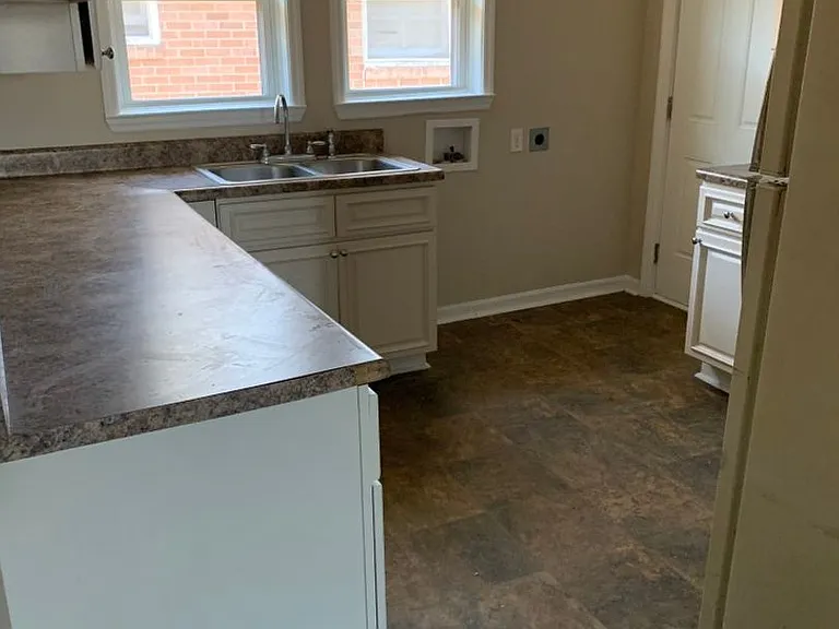 100B Spring Ave — Photo 24