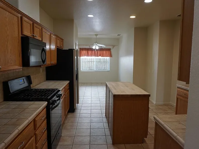 3526 San Francisco St — Photo 2
