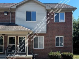 18530 E 14 Mile Rd, Fraser, MI 48026