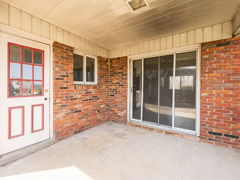 4002-4032 E Shaffer Ave — Photo 38
