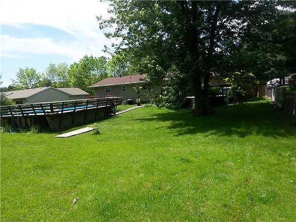 3rd image of 954 Hillgail Cir SW