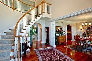 Foyer/Dining Room