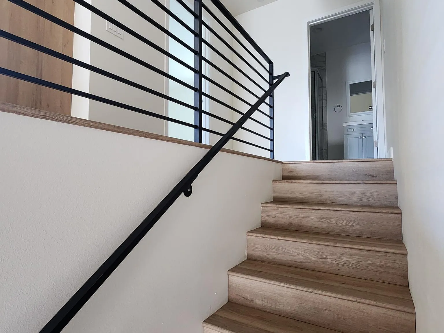 4 bed, 4.5 bath, 1788 sqft, $4,333 — Photo 3