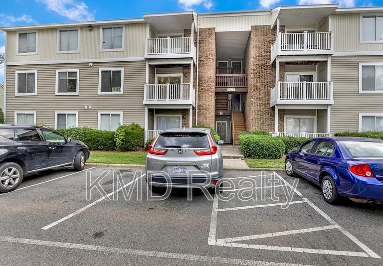 9531 University Terrace Dr #E — Photo 1