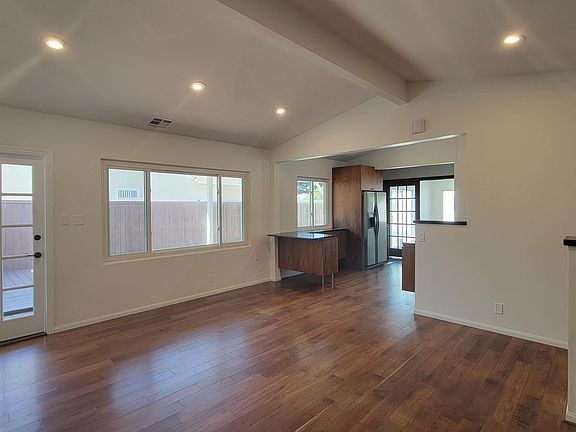 Living / Dining Area