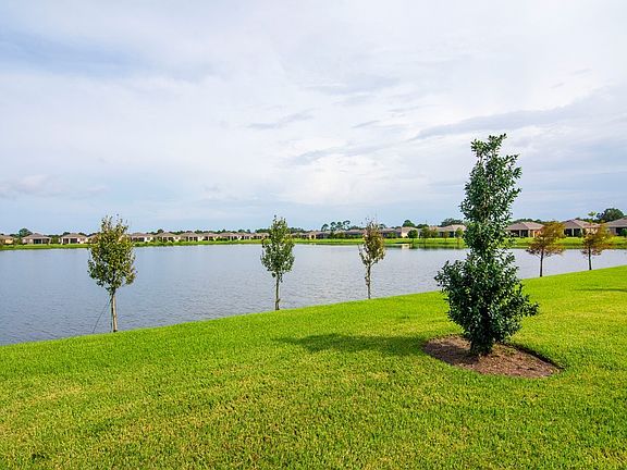 4th image of 2592 Crowned Eagle Cir SW