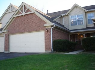 137 Stirling Ln, Schaumburg, IL 60194