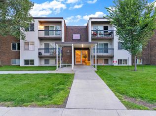 11445 41st Ave NW #104, Edmonton, AB T6J0T9
