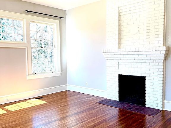 4th image of 425 4th Ave W