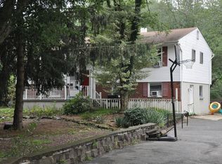 135 Lanes Pond Rd, Howell, NJ 07731