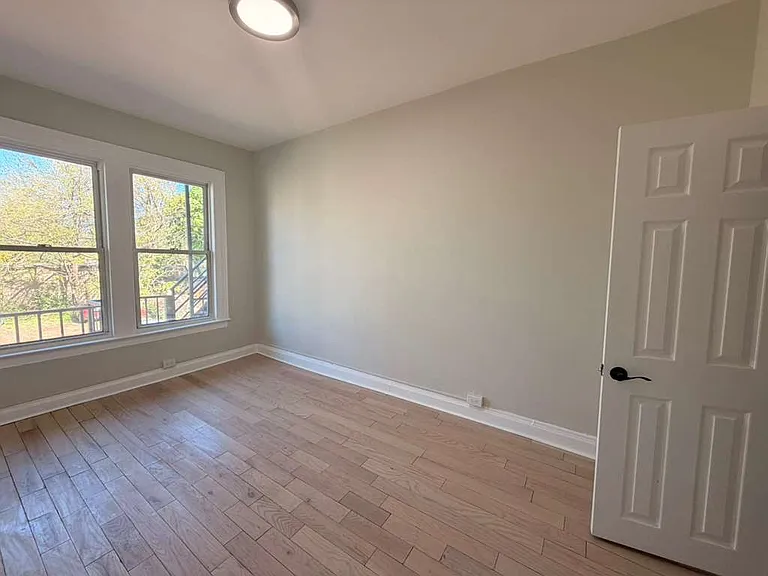 237 Davenport Ave #2A — Photo 4