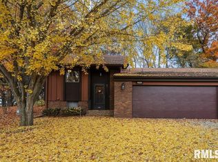 4828 6th Avenue Dr, Moline, IL 61265