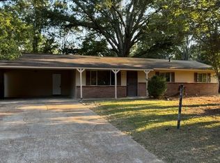 1027 Woodville Dr, Jackson, MS 39212