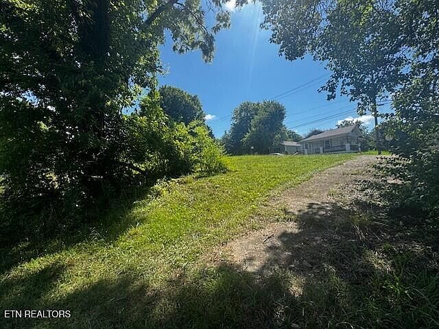 2nd image of 2743 Wilson Ave