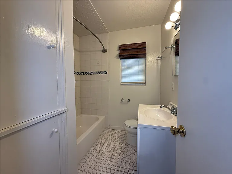 1320 Heights Blvd #2 — Photo 12